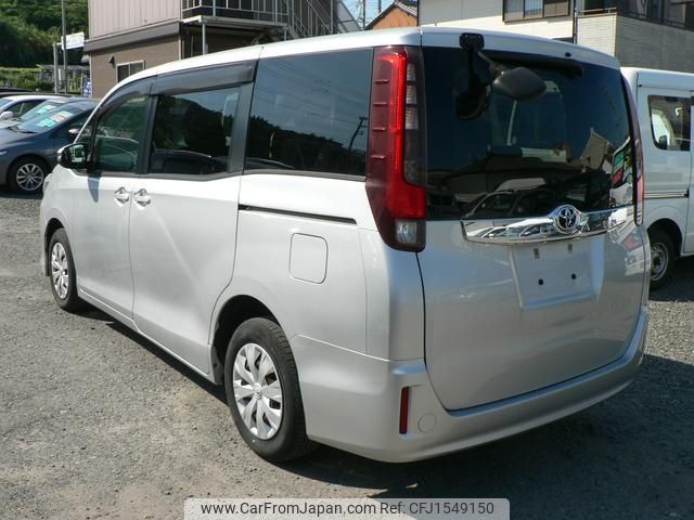 toyota noah 2014 CFJ1549150 image 2