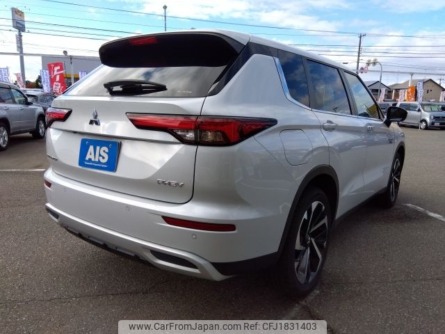 mitsubishi outlander-phev 2022 CFJ1831403 image 2