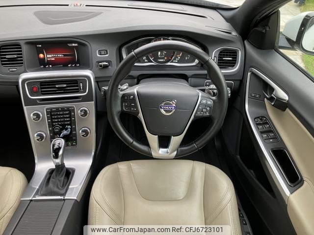 volvo v60 2017 quick_quick_LDA-FD4204T_YV1FWA8RDH2372357 image 2