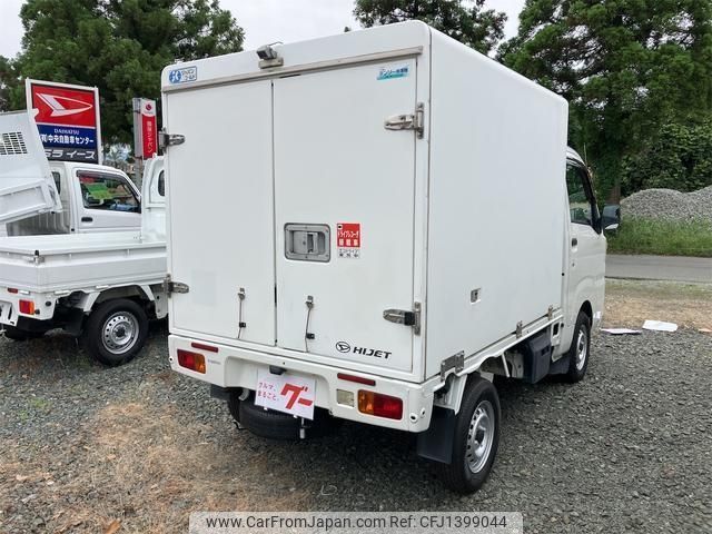 daihatsu hijet-truck 2017 CFJ1399044 image 2