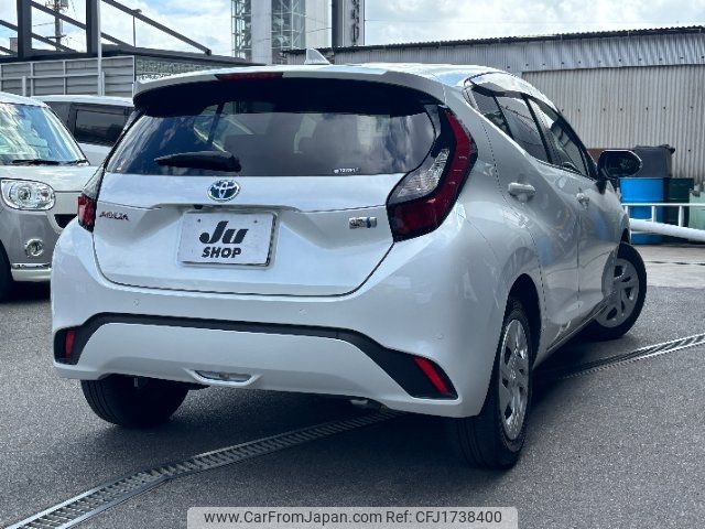 toyota aqua 2023 CFJ1738400 image 2