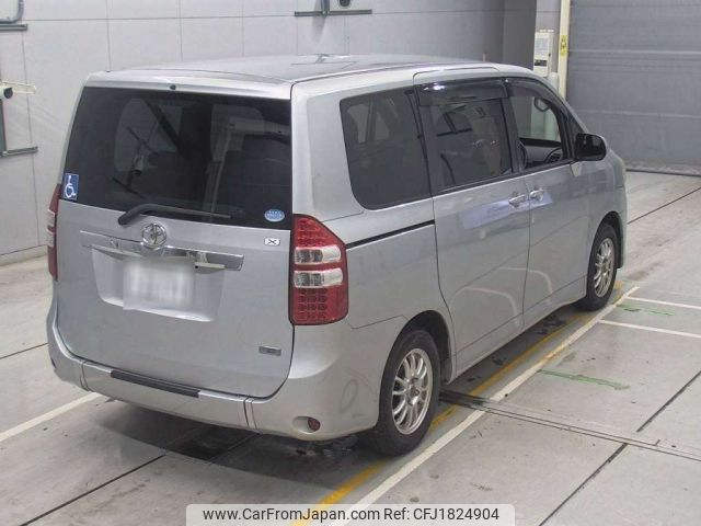 toyota noah 2012 CFJ1824904 image 2
