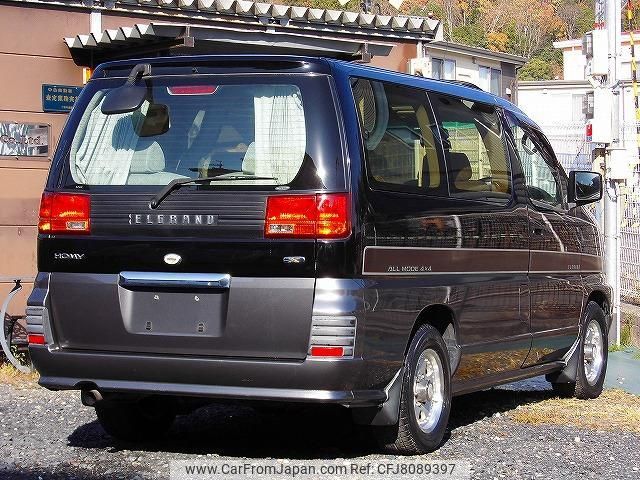 Nissan homy elgrand