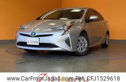 toyota prius 2017 CFJ1529618