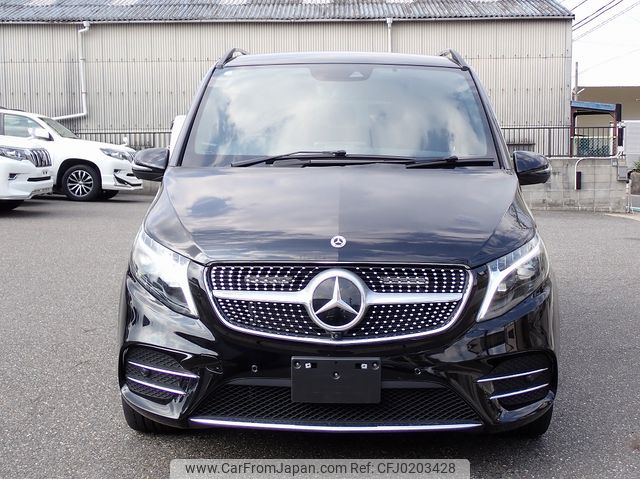 mercedes-benz v-class 2023 24353004 image 2