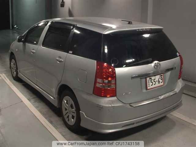 toyota wish 2004 CFJ1743158 image 2