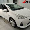 toyota aqua 2014 CFJ8177510 image 1