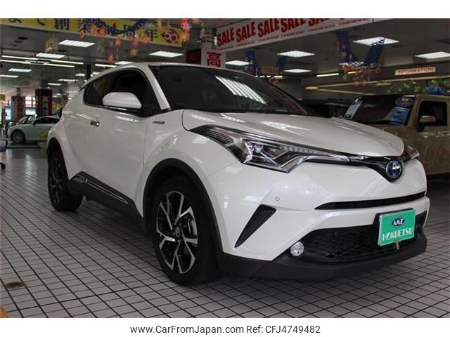 toyota c-hr 2018 quick_quick_DAA-ZYX10_ZYX10-2117393 image 1