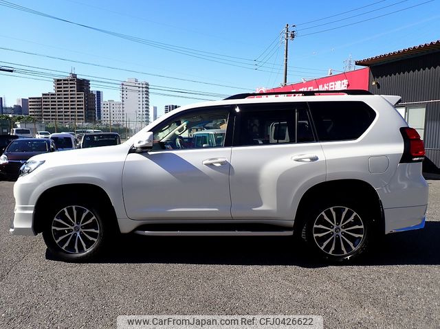 toyota land-cruiser-prado 2021 24123108 image 2