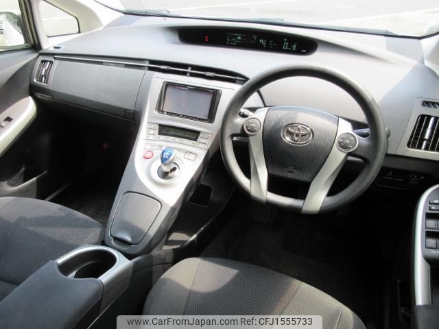 toyota prius 2014 CFJ1555733 image 2