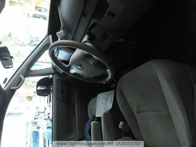 toyota noah 2008 TE1143 image 2