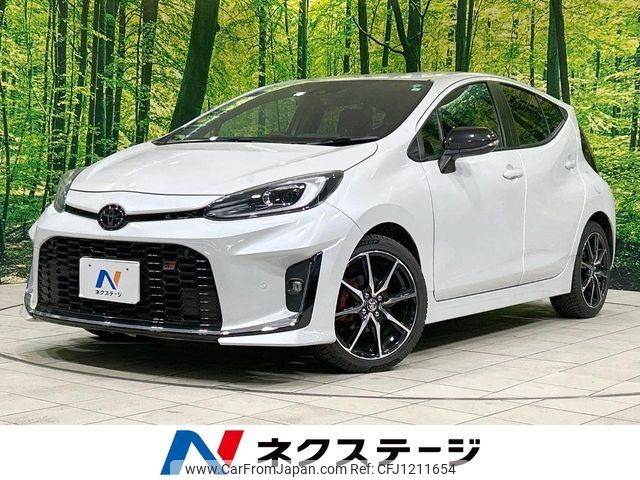 toyota aqua 2023 -TOYOTA--AQUA 6AA-MXPK11--MXPK11-2135018---TOYOTA--AQUA 6AA-MXPK11--MXPK11-2135018- image 1