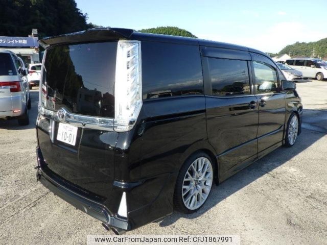 toyota voxy 2014 CFJ1867991 image 2