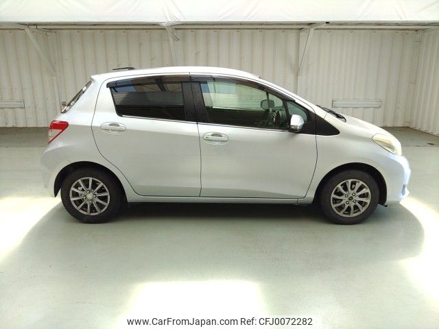 toyota vitz 2011 ENHANCEAUTO_1_ea286195 image 2