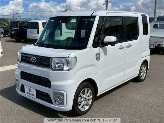 toyota pixis-mega 2022 CFJ1786482 image 2
