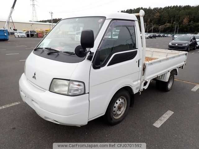mitsubishi delica-truck 2005 504928-250130115544 image 2