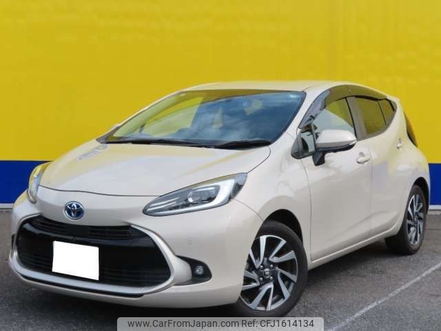 toyota aqua 2021 CFJ1614134 image 1