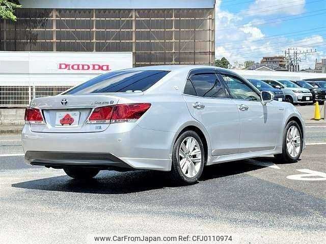 toyota crown 2013 504928-923393 image 2