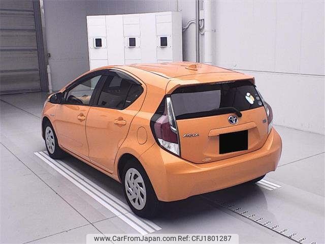 toyota aqua 2017 CFJ1801287 image 2