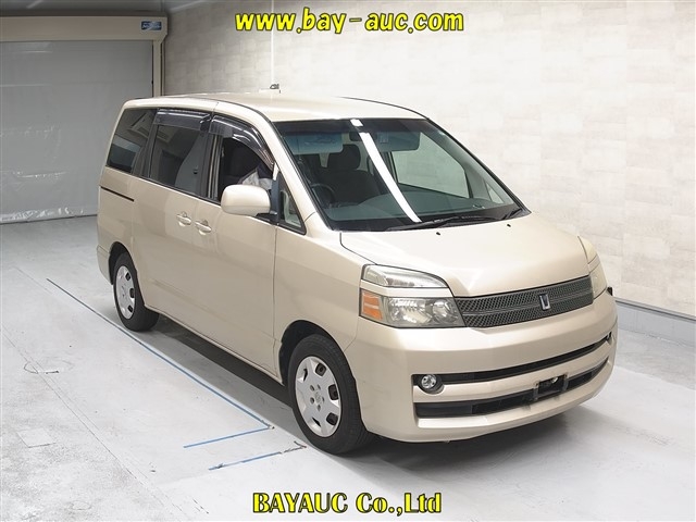 2004 Toyota Voxy AZR60G - Car Price $1,814