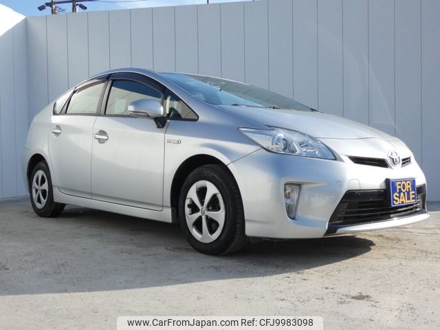 toyota prius 2013 -TOYOTA--Prius DAA-ZVW30--ZVW30-1700832---TOYOTA--Prius DAA-ZVW30--ZVW30-1700832- image 1