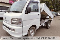 daihatsu hijet-truck 2004 GOO_JP_700090373030250701003