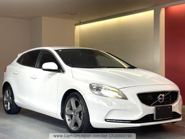 volvo v40 2014 quick_quick_MB4164T_YV1MV485BE21438886 image 1