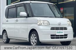 daihatsu tanto 2011 CFJ1697530
