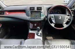 toyota crown 2010 504928-931864