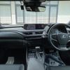 lexus ux 2019 CFJ1542252 image 2