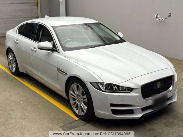 jaguar xe 2017 quick_quick_LDA-JA2NA_SAJAB4AN8JCP28375 image 1
