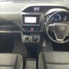 toyota voxy 2016 CFJ7160930 image 2