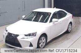lexus is 2019 CFJ1715234
