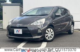 toyota aqua 2013 CFJ1573370