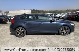 volvo v40 2018 NIKYO_TK84915