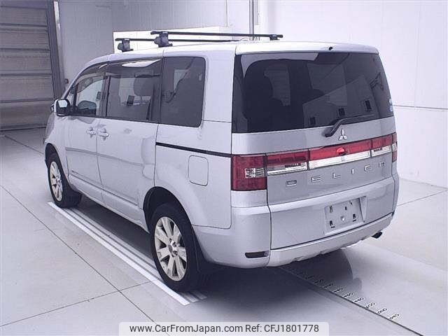mitsubishi delica-d5 2011 CFJ1801778 image 2