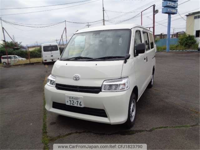 toyota townace-van 2025 CFJ1823790 image 2