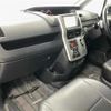 toyota voxy 2010 CFJ1791019 image 4