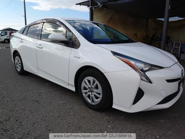toyota prius 2016 CFJ1889618 image 2