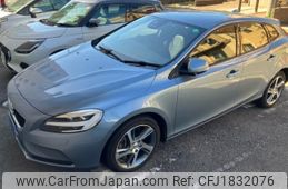volvo v40 2016 CFJ1832076