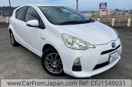 toyota aqua 2012 CFJ1549031