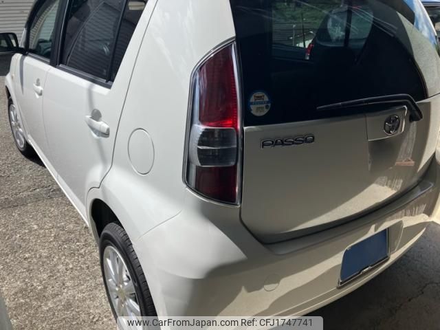 toyota passo 2005 CFJ1747741 image 2
