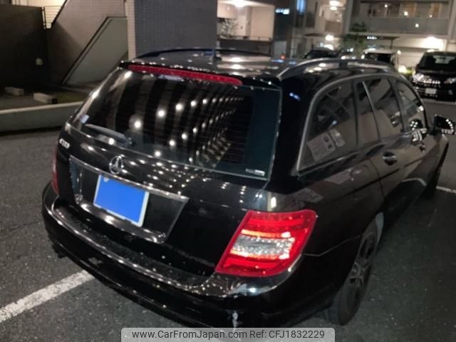 mercedes-benz c-class-station-wagon 2014 CFJ1832229 image 2