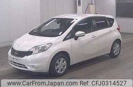 nissan note 2016 II010