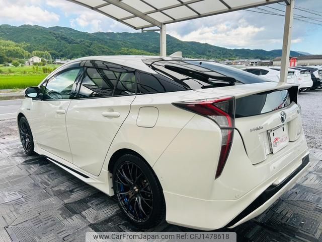 toyota prius 2017 quick_quick_DAA-ZVW55_ZVW55-8049896 image 2