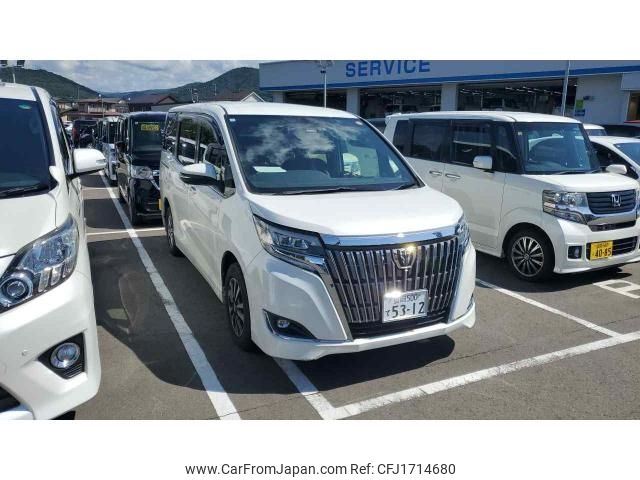 toyota esquire 2018 CFJ1714680 image 2