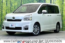 toyota voxy 2012 -TOYOTA--Voxy DBA-ZRR70W--ZRR70-0526106---TOYOTA--Voxy DBA-ZRR70W--ZRR70-0526106-