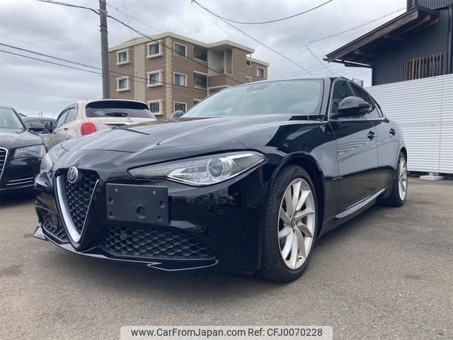 alfa-romeo alfa-romeo-others 2017 -ALFA ROMEO--Alfa Romeo Giulia-----832---ALFA ROMEO--Alfa Romeo Giulia-----832- image 2