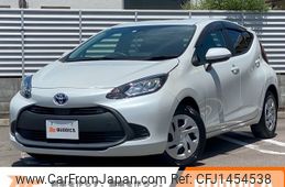 toyota aqua 2022 -TOYOTA--AQUA 6AA-MXPK11--MXPK11-2062617---TOYOTA--AQUA 6AA-MXPK11--MXPK11-2062617-