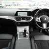 bmw 3-series 2022 -BMW--BMW 3 Series 5V20--08C39889---BMW--BMW 3 Series 5V20--08C39889- image 19